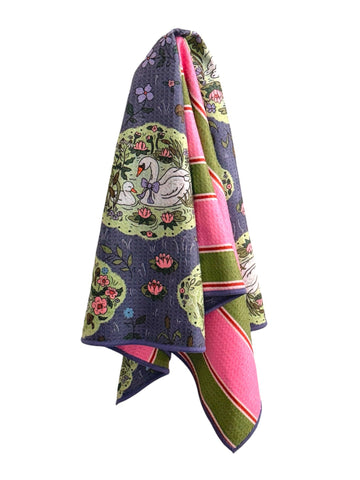 Crae.Home - Enchanted Ponds: Reversible Hand Towel