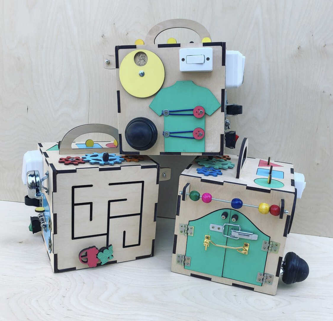 Busy cube 7 inches