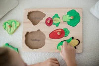QToys Australia (USA) Vegetable knob puzzle