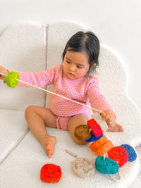 QToys Australia (USA) Rainbow Loofah Lacing Set