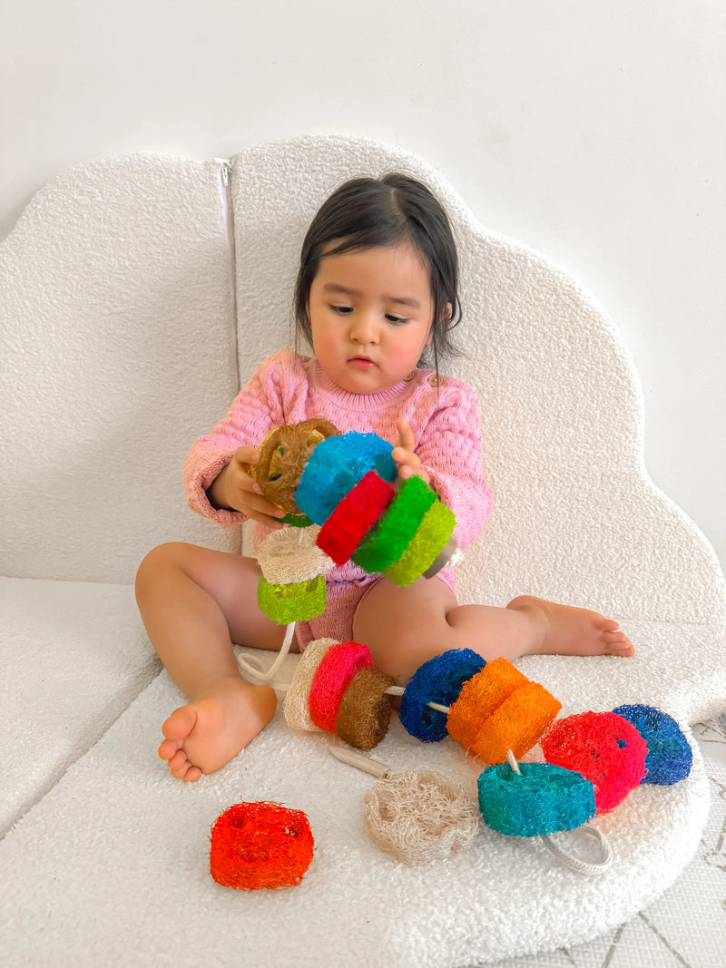 QToys Australia (USA) Rainbow Loofah Lacing Set