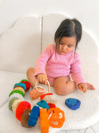 QToys Australia (USA) Rainbow Loofah Lacing Set