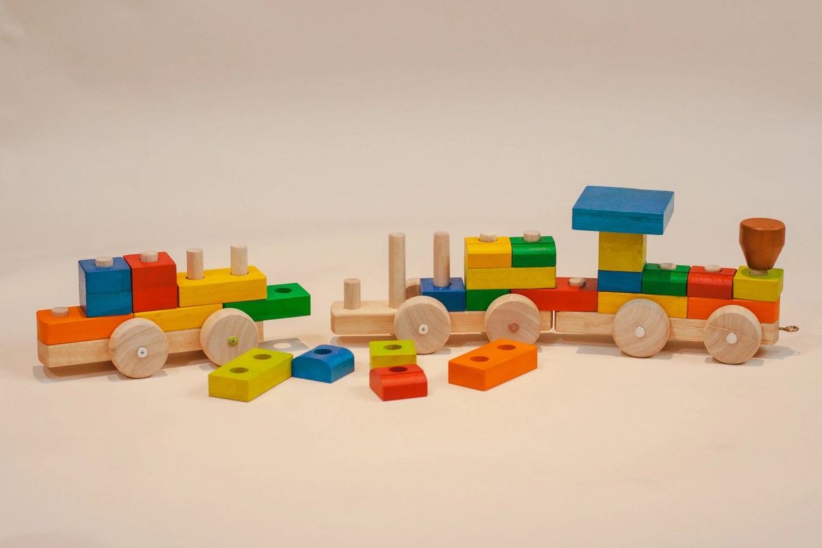 QToys Australia (USA) Stack & Pull Train
